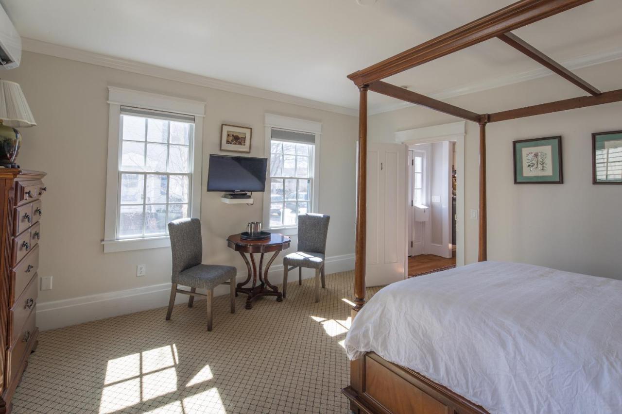 The Clarendon House Bed & Breakfast Provincetown Exterior photo