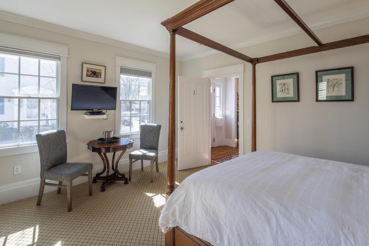 The Clarendon House Bed & Breakfast Provincetown Exterior photo